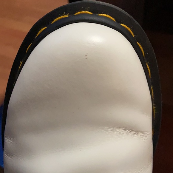 Dr. Martens White 1460 boots size 8 - Picture 7 of 7